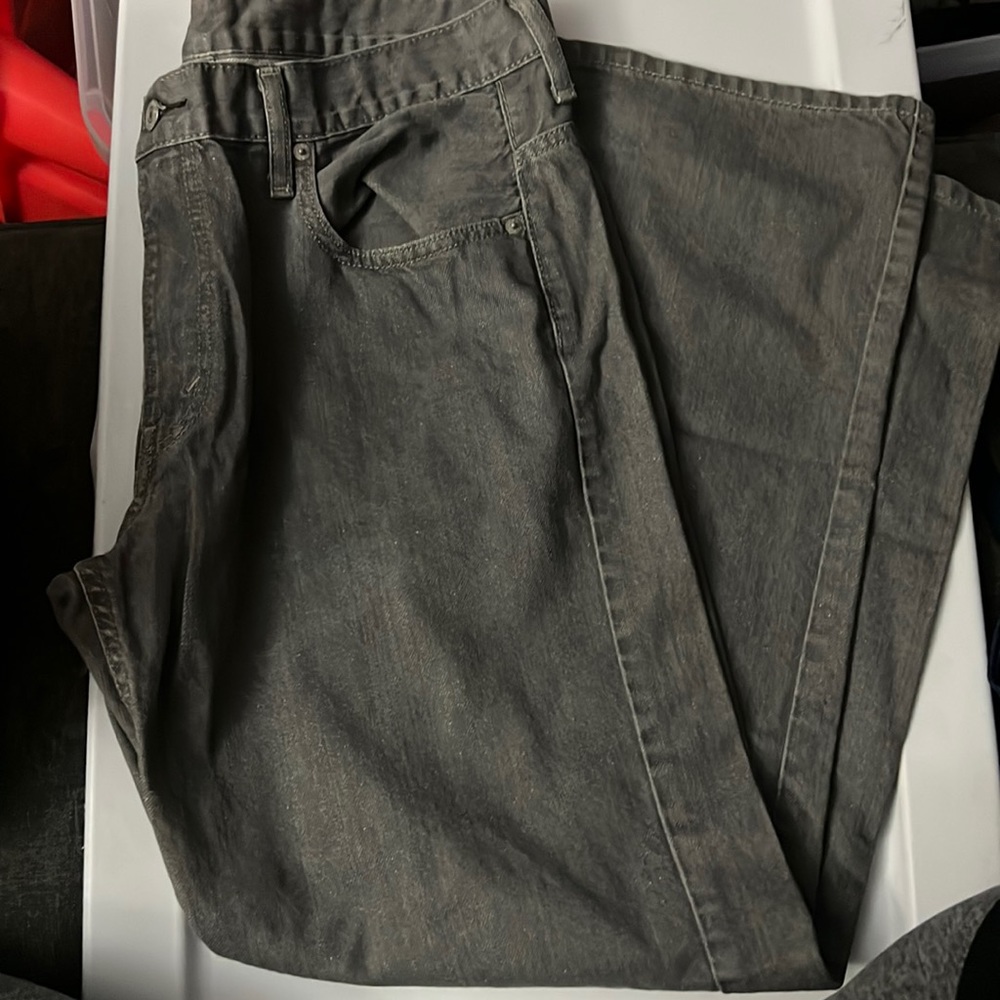Men’s Levi’s 569 jeans